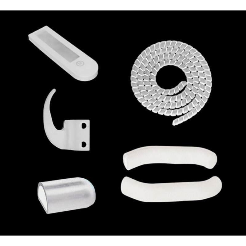 Sada silikónových chráničov plus kryty káblov a háčik na tašky.  - 3 Sada silikónových chráničov plus kryty káblov a háčik na ta