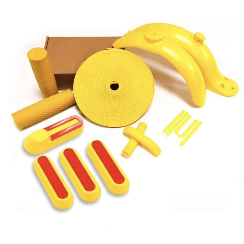 Komplekt obtichnykiv iz indyvidualʹnym kolʹorom -kryla plyus dodatkovi elementy - standartnyy i velykyy dyzayn zadnikh likhtariv